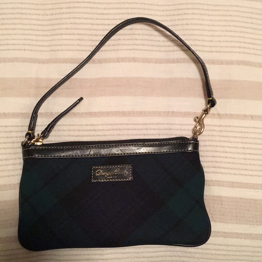 Dooney & Bourke clutch/wristlet